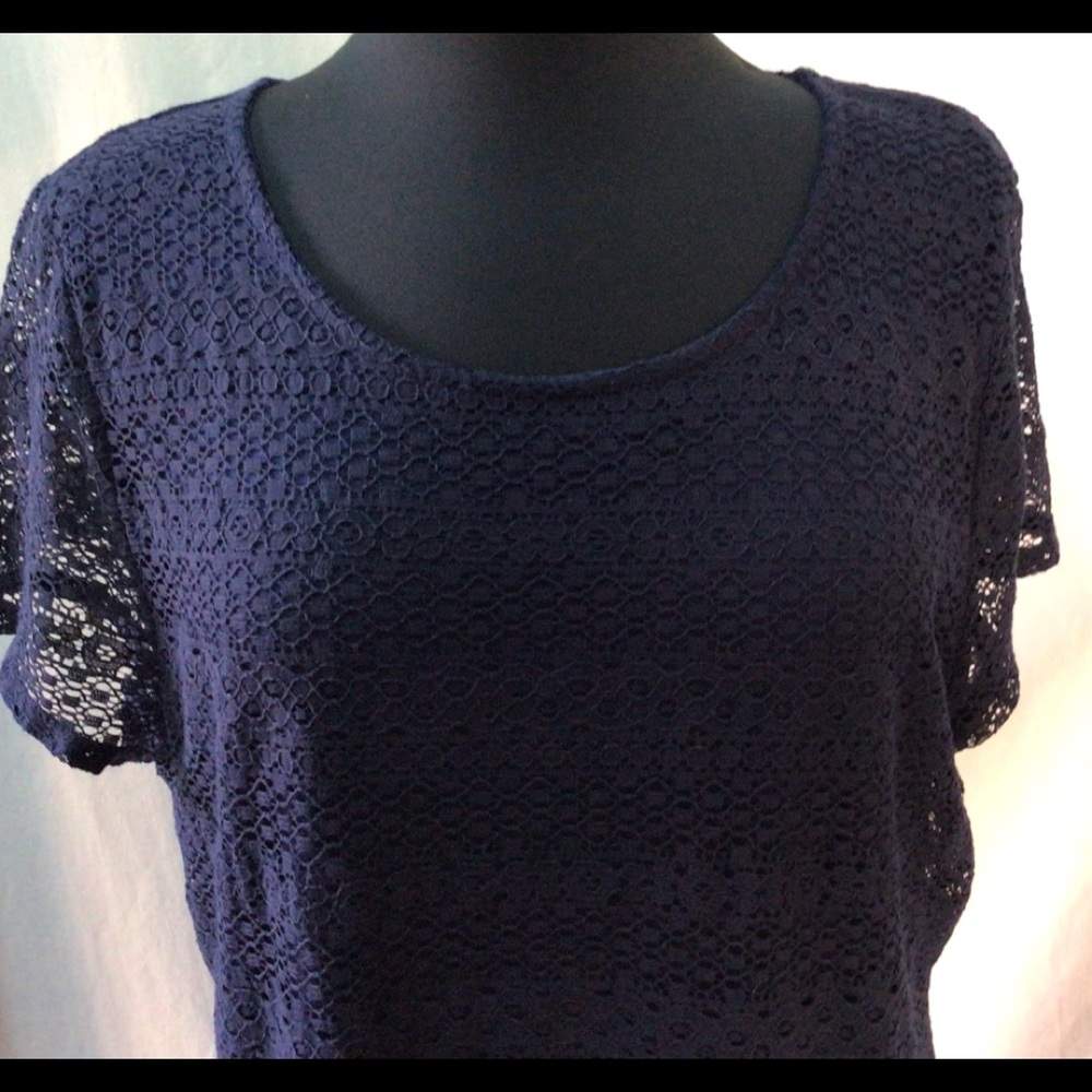 NWT-Leo & Nicole Navy Blue scoop neck with lace overlay top size X-large